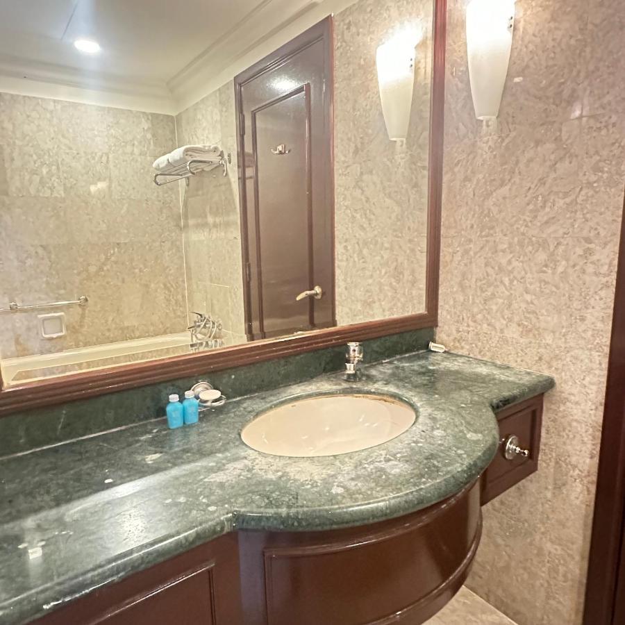Peak Suites At Times Square Куала-Лумпур Экстерьер фото